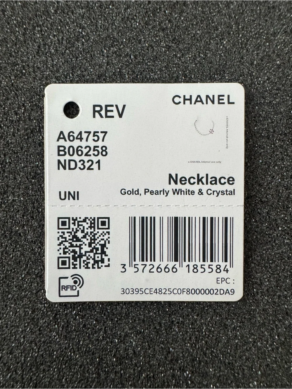 CHANEL classic pearl